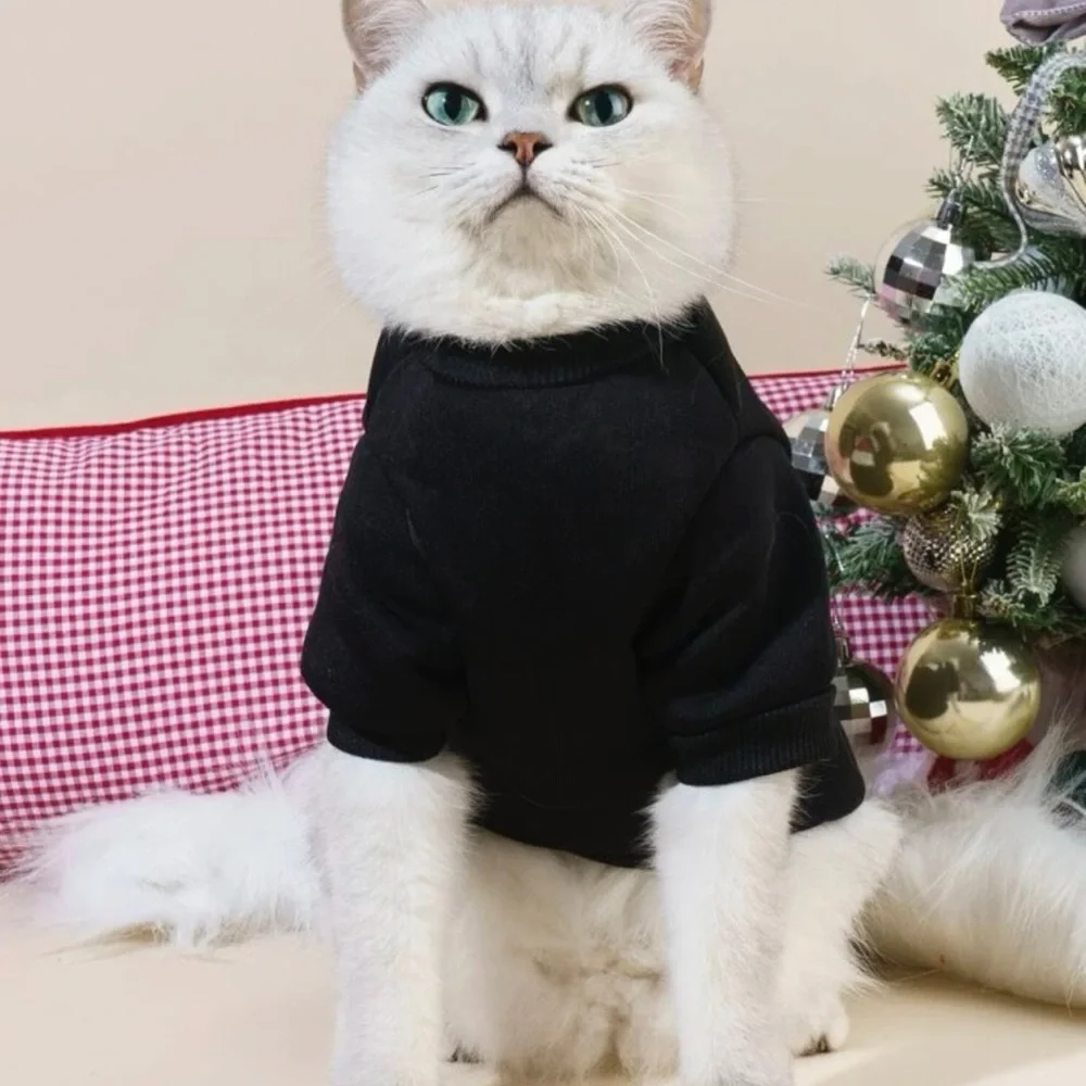 Merry Christmas graphic cat/dog sweater M